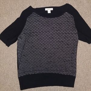 Short sleeve sweater